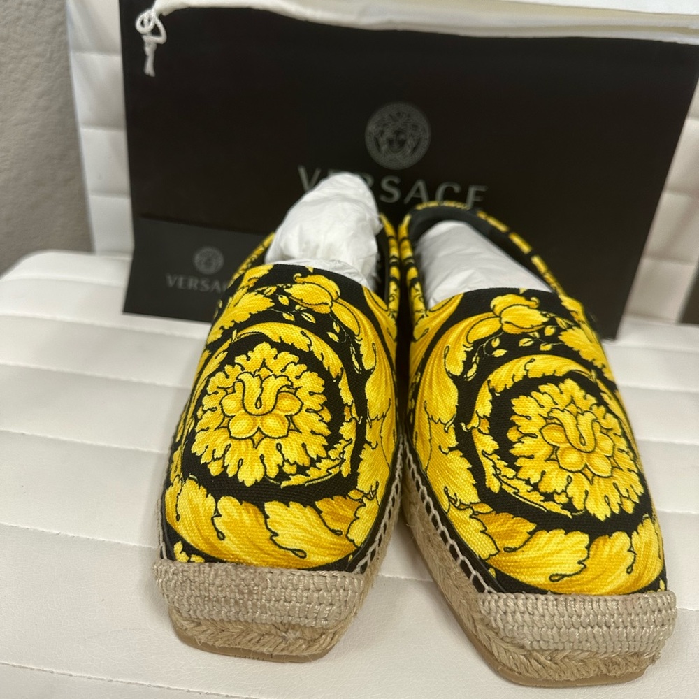 Brand 🆕 in box.